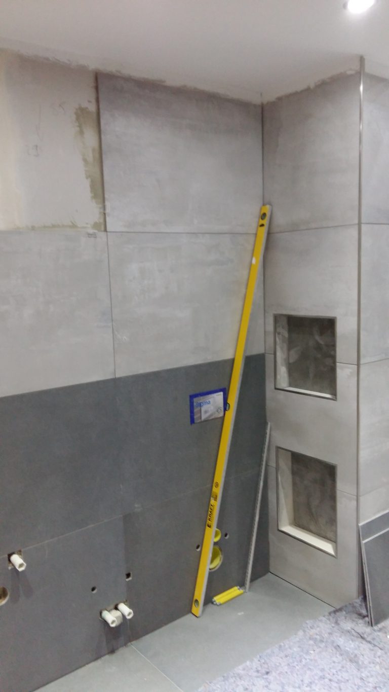 Toilete wall